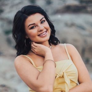 Meet your Posher, Abby